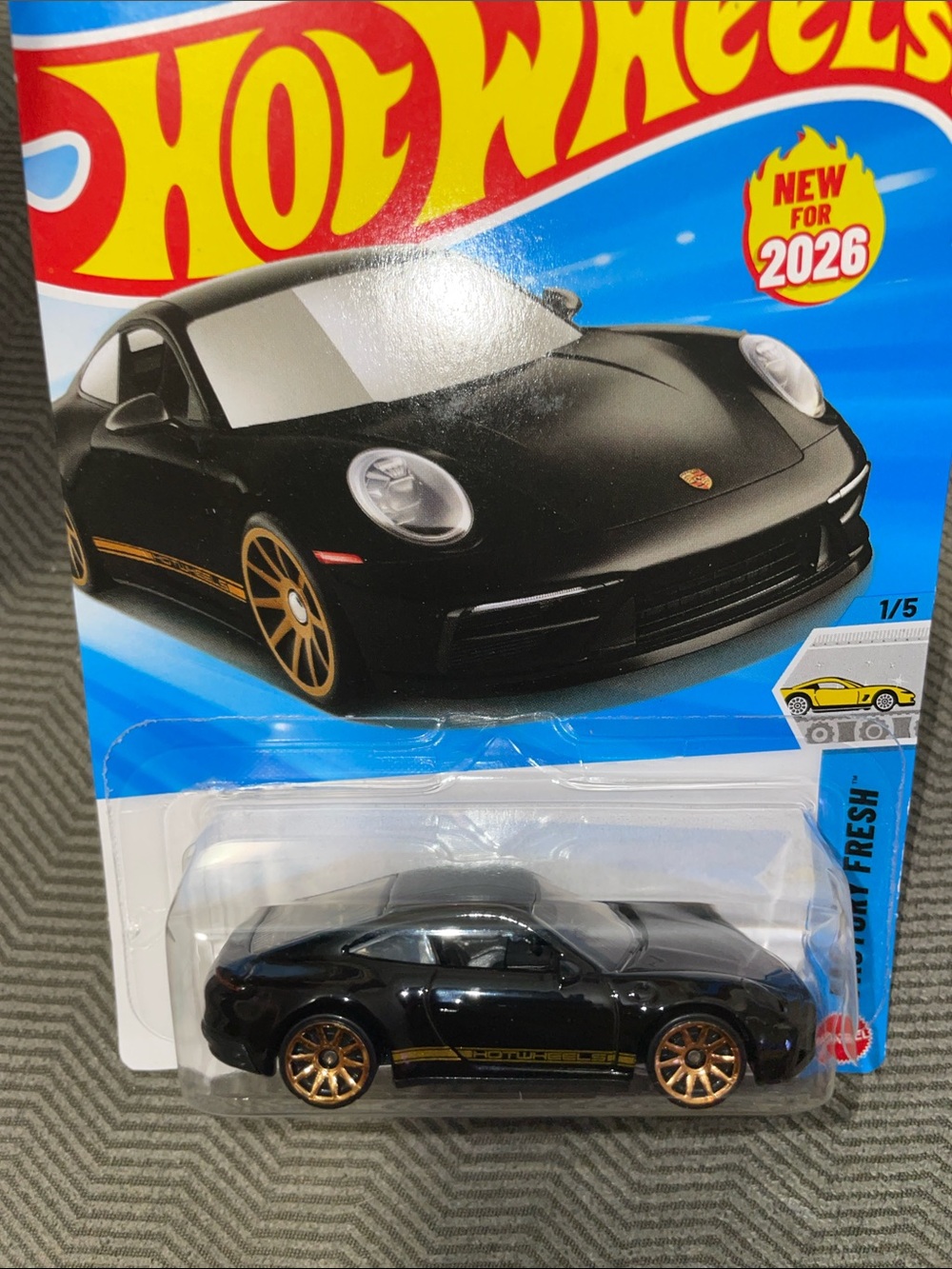 Porsche 911 Carrera T Hot Wheels - Black & Gold